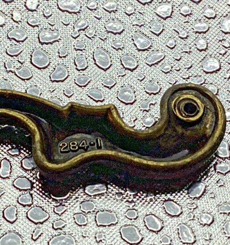 Lot Of 52 Richelieu BP284-1 5-1/4" Cabinet Knob Backplate Brass Burnished Swirl - Picture 4 of 5