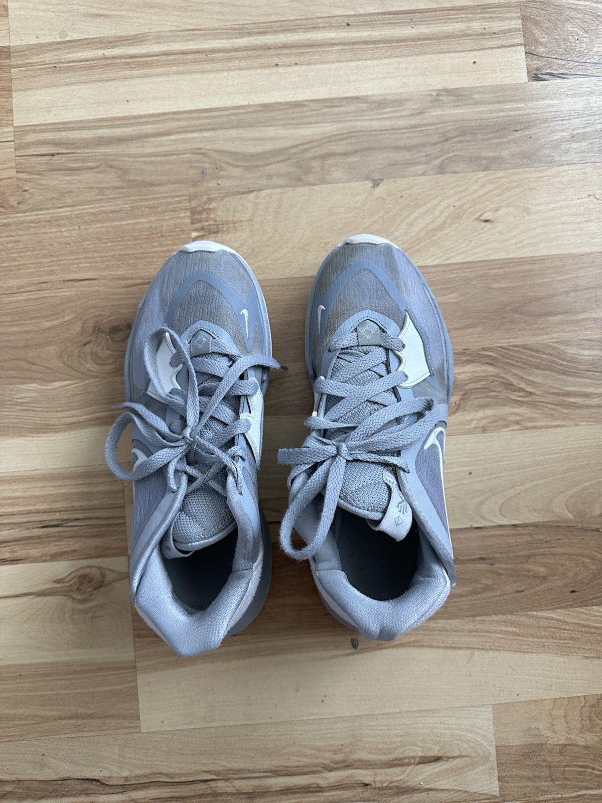 Nike Zooms Basketball Shoes