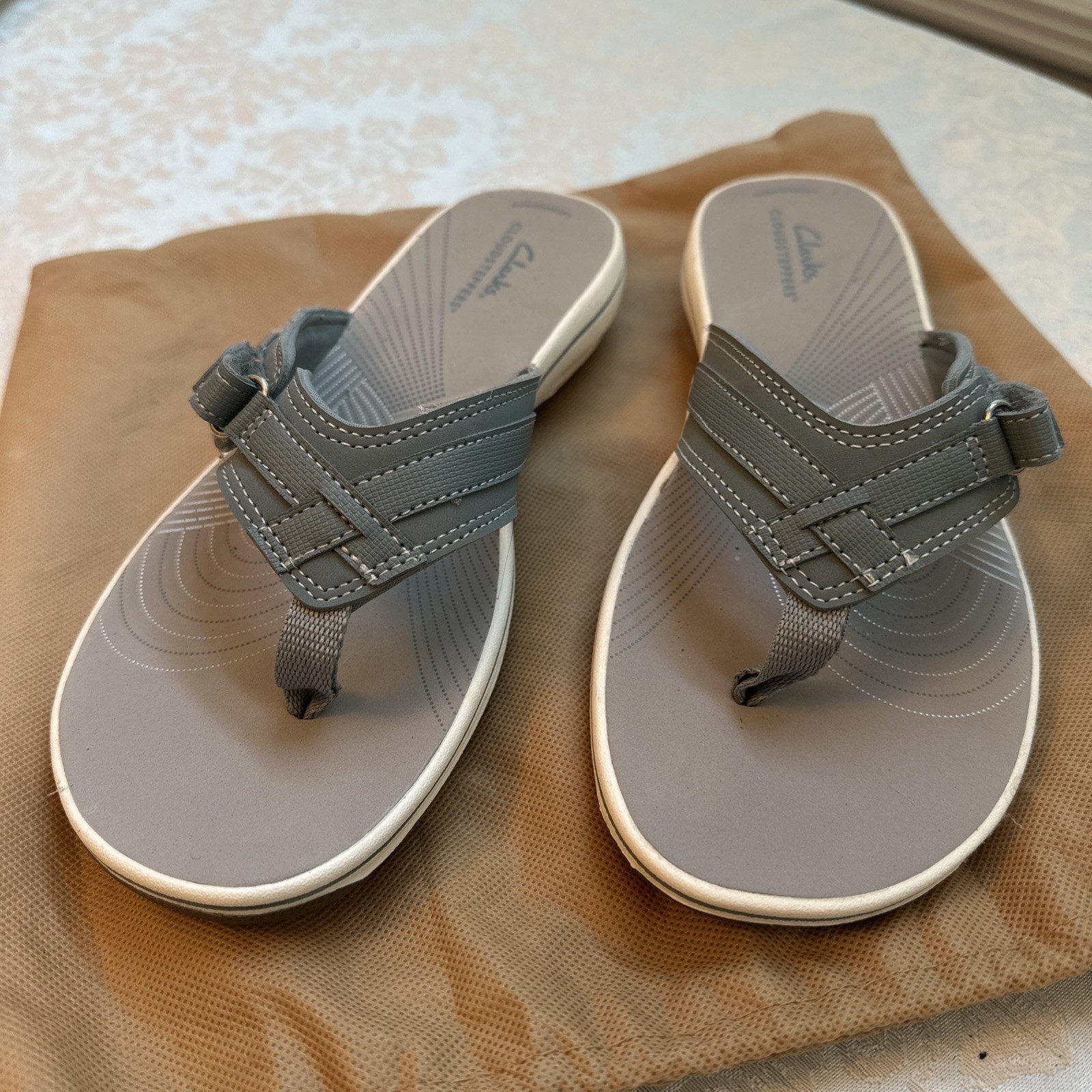 APL clarks cloud stepper taglia 9 grigio