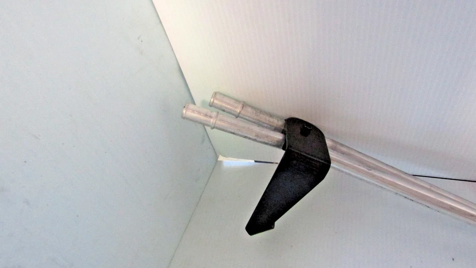 MONTAJE DE TUBERÍA CALEFACTORA CAMIÓN VOLVO 20998424 Foto 3 de 4