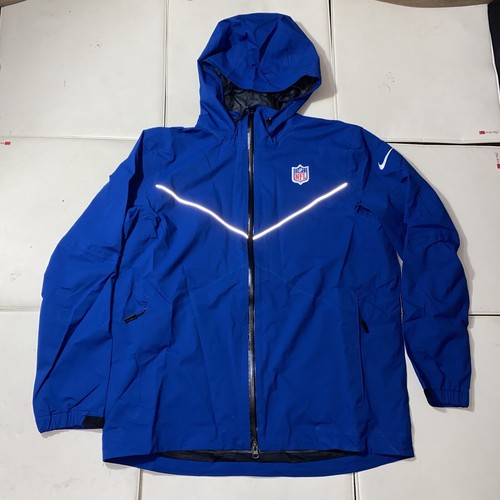 STORM-FIT WATERPROOF RAIN JACKET 