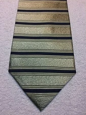 BERGAMO NEW YORK MENS TIE 4 X 59 GOLD WITH NAVY BLUE NWOT