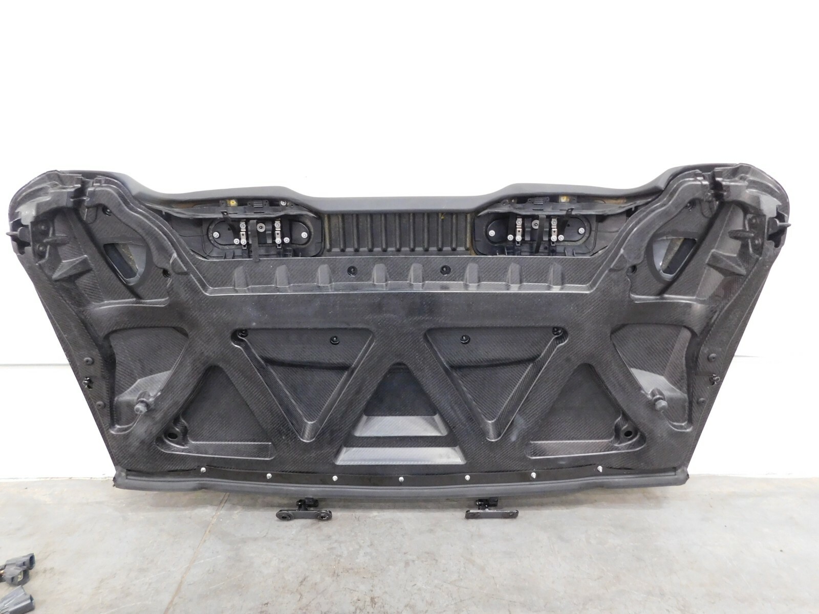 2014 12 - 18 Aston Martin V12 Vanquish Convertible Top Assembly #1697 B-2