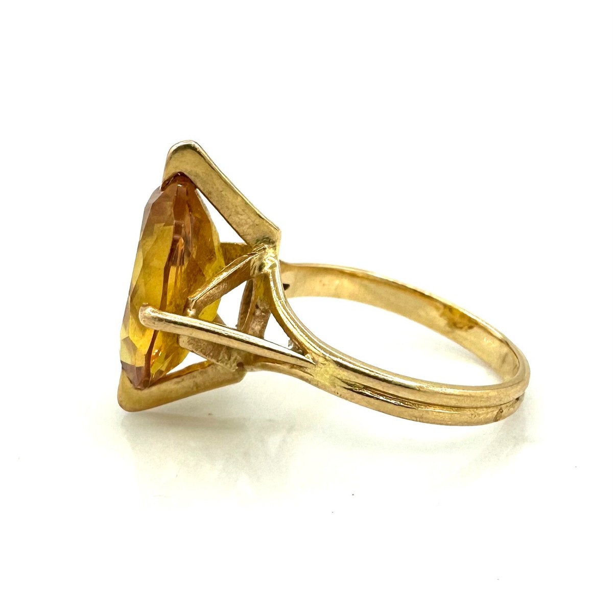 Bague Or 18 Carats Jaune Avec Citrine - Forme Serpent - Taille 49 - Occasion