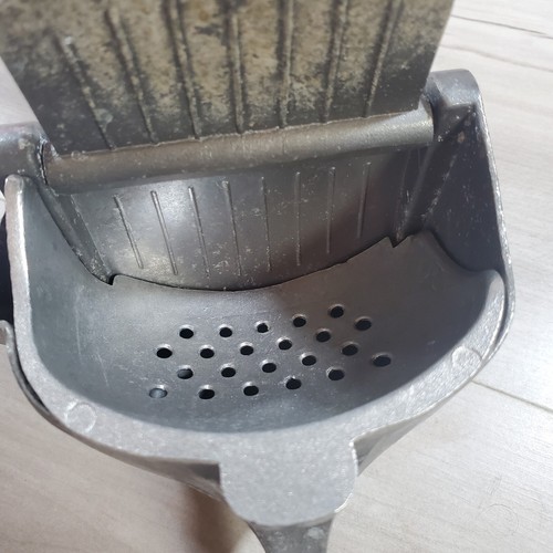 Entsafter Aluminium Hand Zitrus Zitrone Limettenpresse mit original Einsatzauslauf - Bild 8 von 12