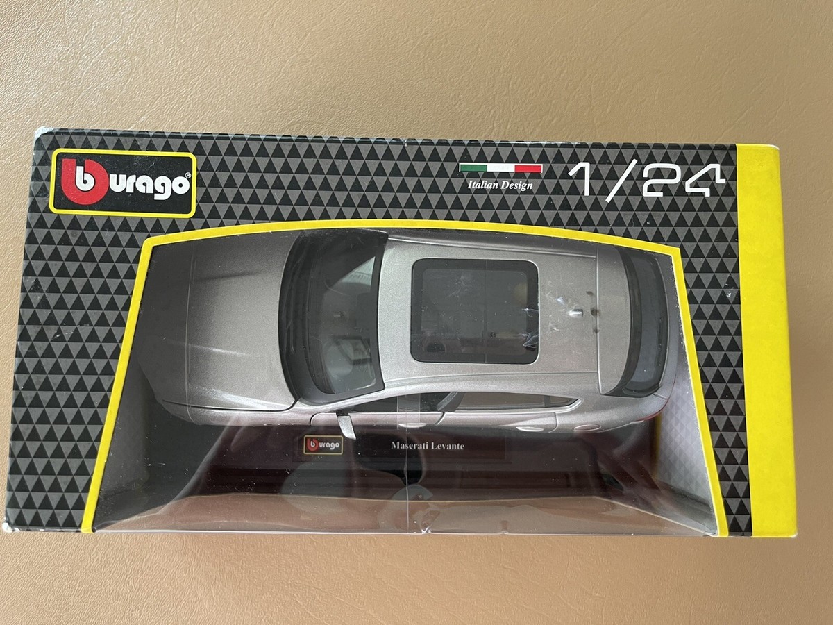 Bburago （ブラーゴ） Maserati LEVanTE 1/24 Maserati Levante Silver 1/24 Diecast Model Car by Bburago