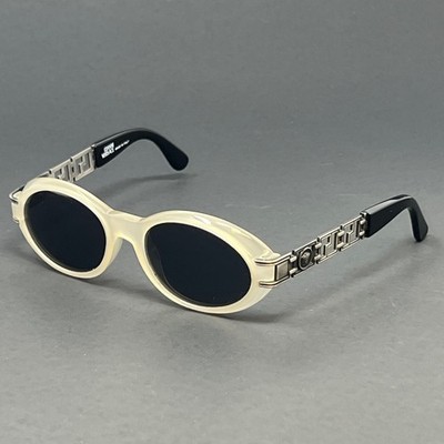 Versace White Round Frame Sunglasses with Dark Lenses Versace - Sunglasses Round Medusa Crystal - White  main image 3