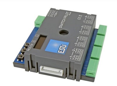 ESU 51831 Switch Pilot 3 Plus, 8 Motors/Signals/Lights Decoder, DCC/MM, OLED