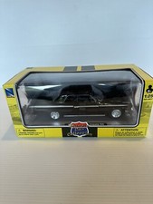 NEW RAY MUSCLE CAR COLLECTION 1962 CHEVROLET IMPALA SS 1/25 SCALE.