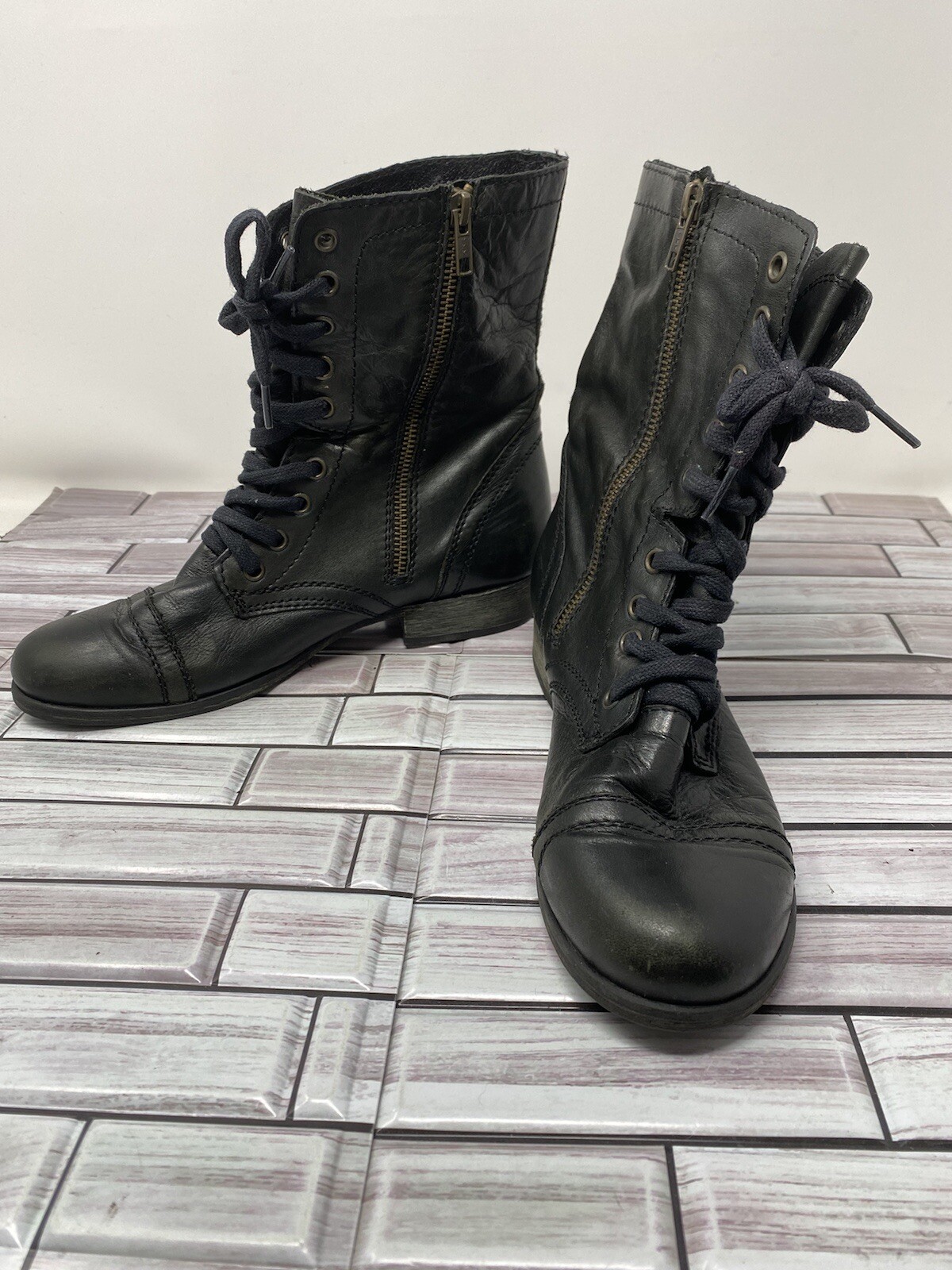 Steve Madden Troopa Black Leather Lace 
