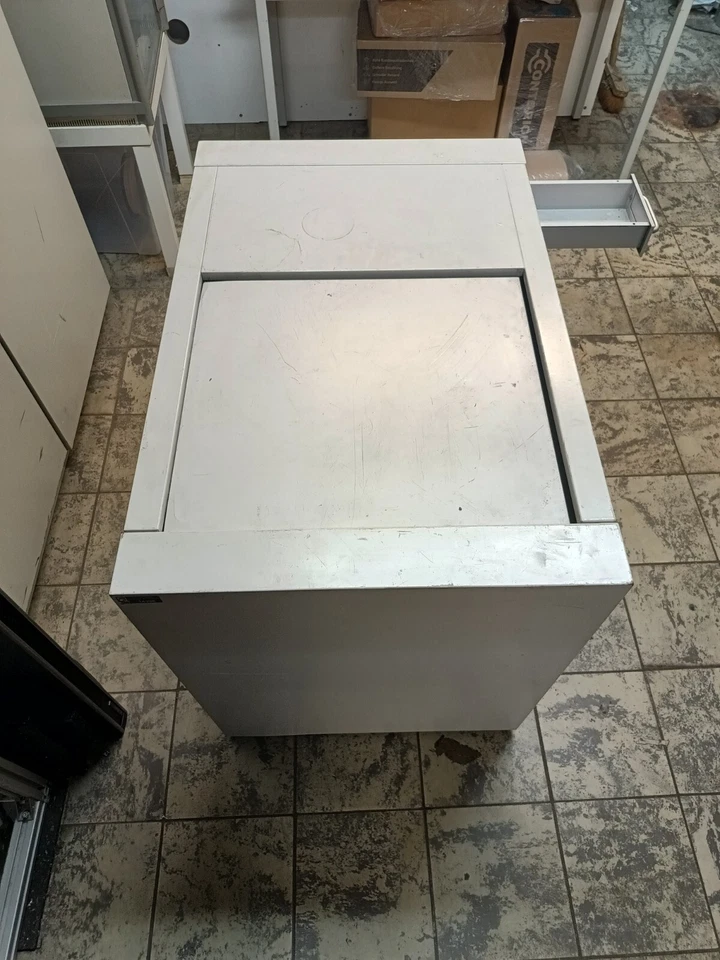 Mikroskoptisch mit passiv schwingungsgedämpfter massiver Innenplatte - Bild 2 von 4