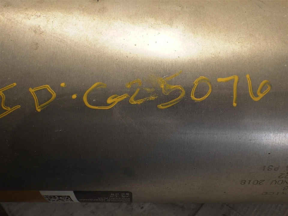 Cadillac Escalade 2021-2023 Air Suspension Compressor Supply Tank 84718528 7653 - Image 2 of 4