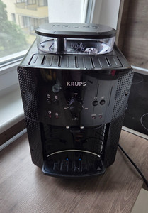 KRUPS Essential Espresso EA8100 – Kaffeevollautomat in Top-Zustand