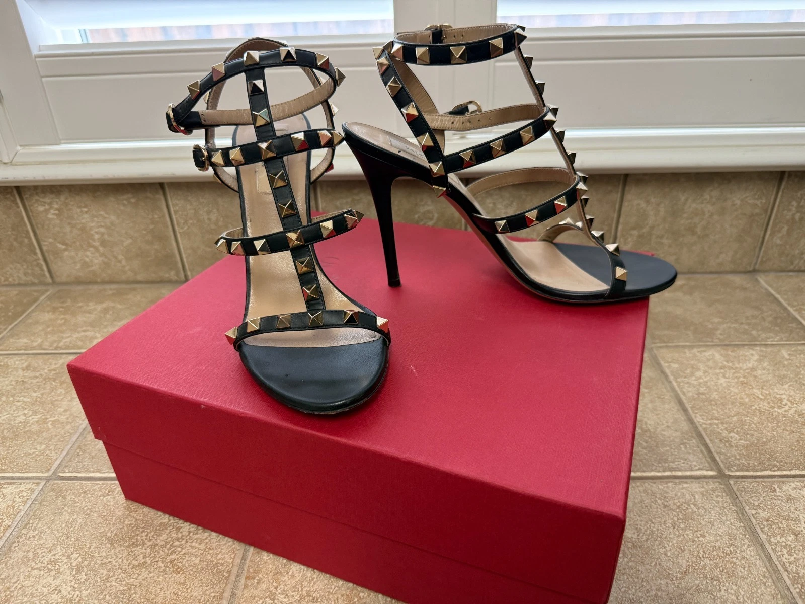 Valentino — Valentino Garavani Black Rockstud Strappy Metallic Heels Sandals EU 37.5 US 7.5