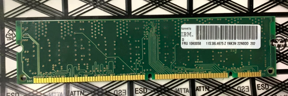 Infineon HYS64V16300GU-7-C2 PC133-222-520 128MB Sync 133MHz CL2 SD-RAM Module - Image 2 of 2