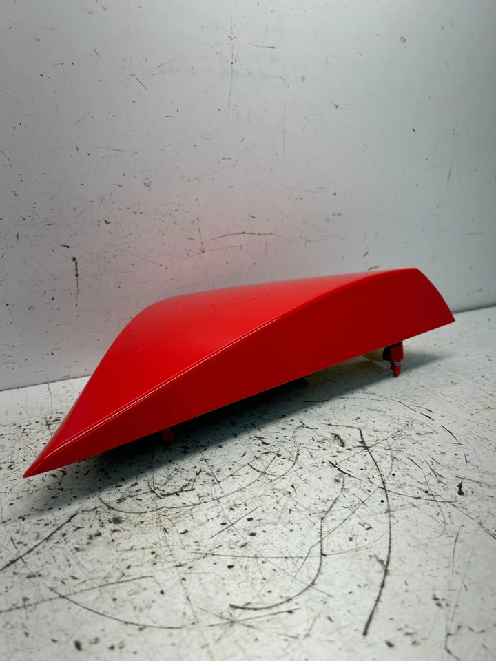 Cubierta lateral derecha Victory Vegas 8 bolas / 5434596-293 / Indy Red (NUEVA) Foto 3 de 4