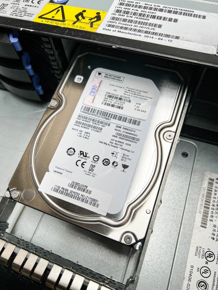 IBM Storwize V3700 LFF Dual Control Enclosure | 8x 3TB SAS 2x00Y2527 Cntrl 2xPS - Image 3 of 4