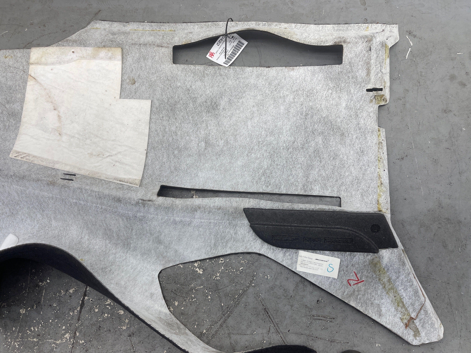 2020-2023 MCLAREN GT FRONT RIGHT BLACK CARPET FLOOR OEM 2021 2022