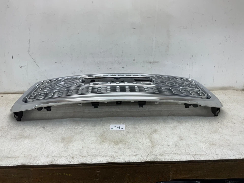 DAMAGE* 2015 2016 2017 2018 2019 GMC Sierra 2500HD Front Grille W/O Emblem OEM - Imagem 4 de 4