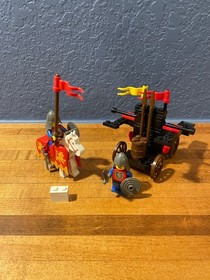 Lego - Lion Knights  - 6039 - Twin-Arm Launcher - 100% Complete - Instructions