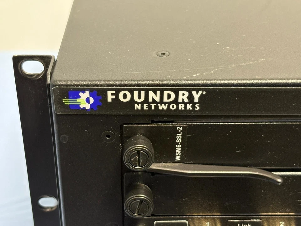 Chasis y módulos Foundry Networks B4000 Serverlron 450 parte S450 Foto 3 de 4