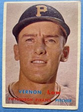 1957 Topps - Vern Law #199 Pittsburgh Pirates Baseball Card No Creases