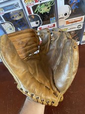 Vintage Wilson A2314 RHT Baseball Glove