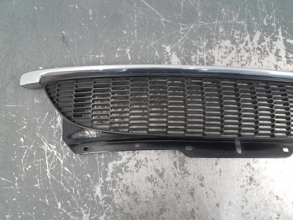 2009 Mini John Cooper Works Front Upper Grill #7162 VV5 - Image 3 of 4