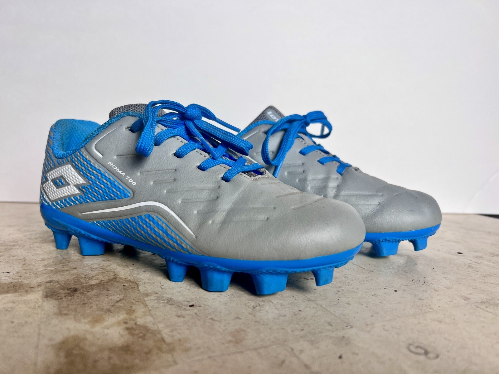 Tacchetti da calcio per bambini piccoli Roma Lotto 700 taglia 13 5 ottime condizioni