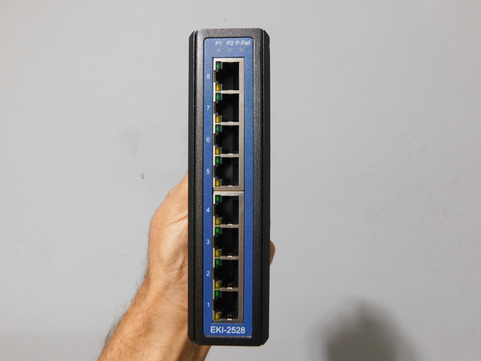 ADVANTECH EKI-2528 8 PORT 8FE UNMANAGED INDUSTRIAL ETHERNET SWITCH 12-48V W/PANE