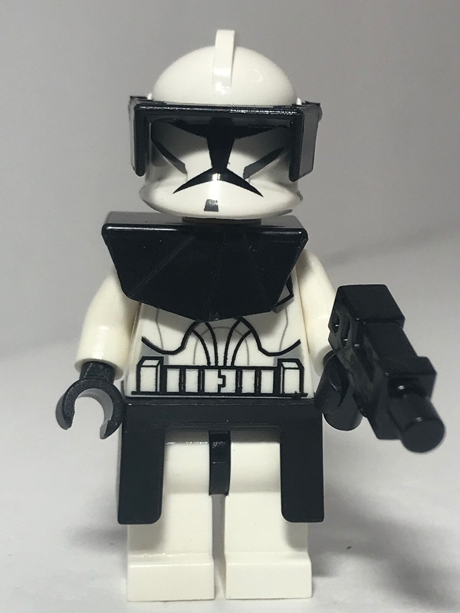 Lego Star Wars Clone Trooper Commander Minifigure, SW0223
