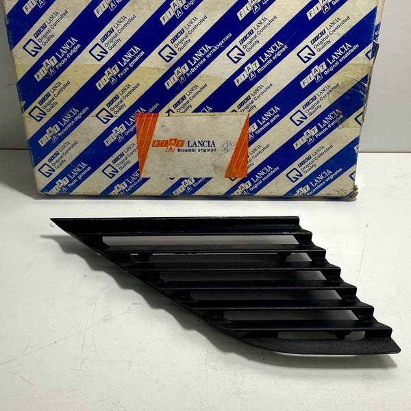 LüFtungsgitter Links AußEn Lancia Beta Berlina Original 82323513-image