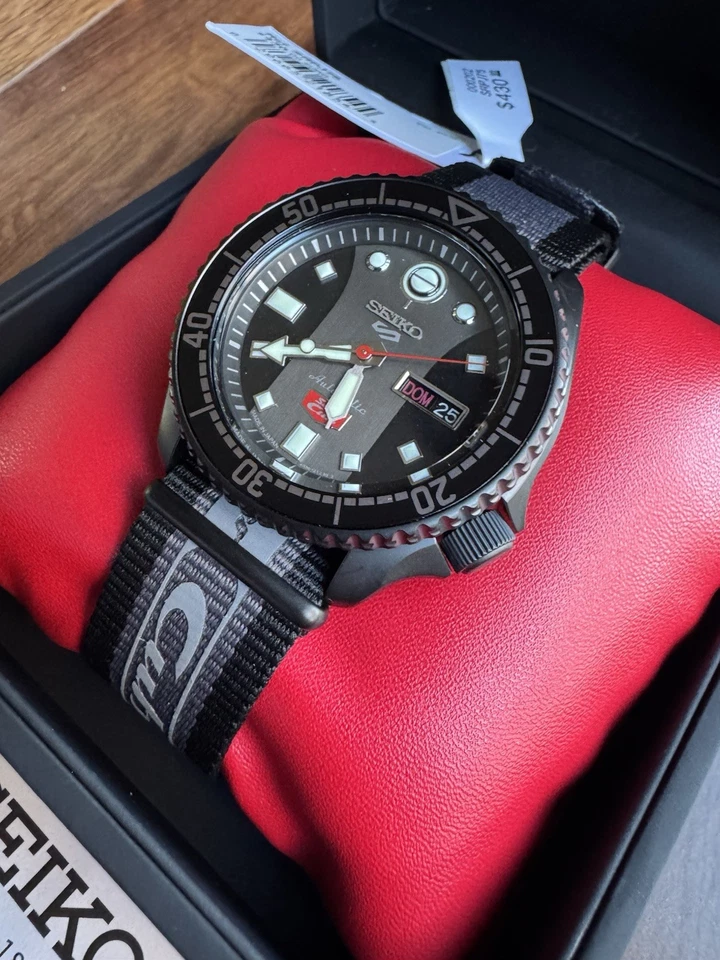 Seiko 5 Sports Honda Cub Edición Limitada SRPJ75 Foto 4 de 4