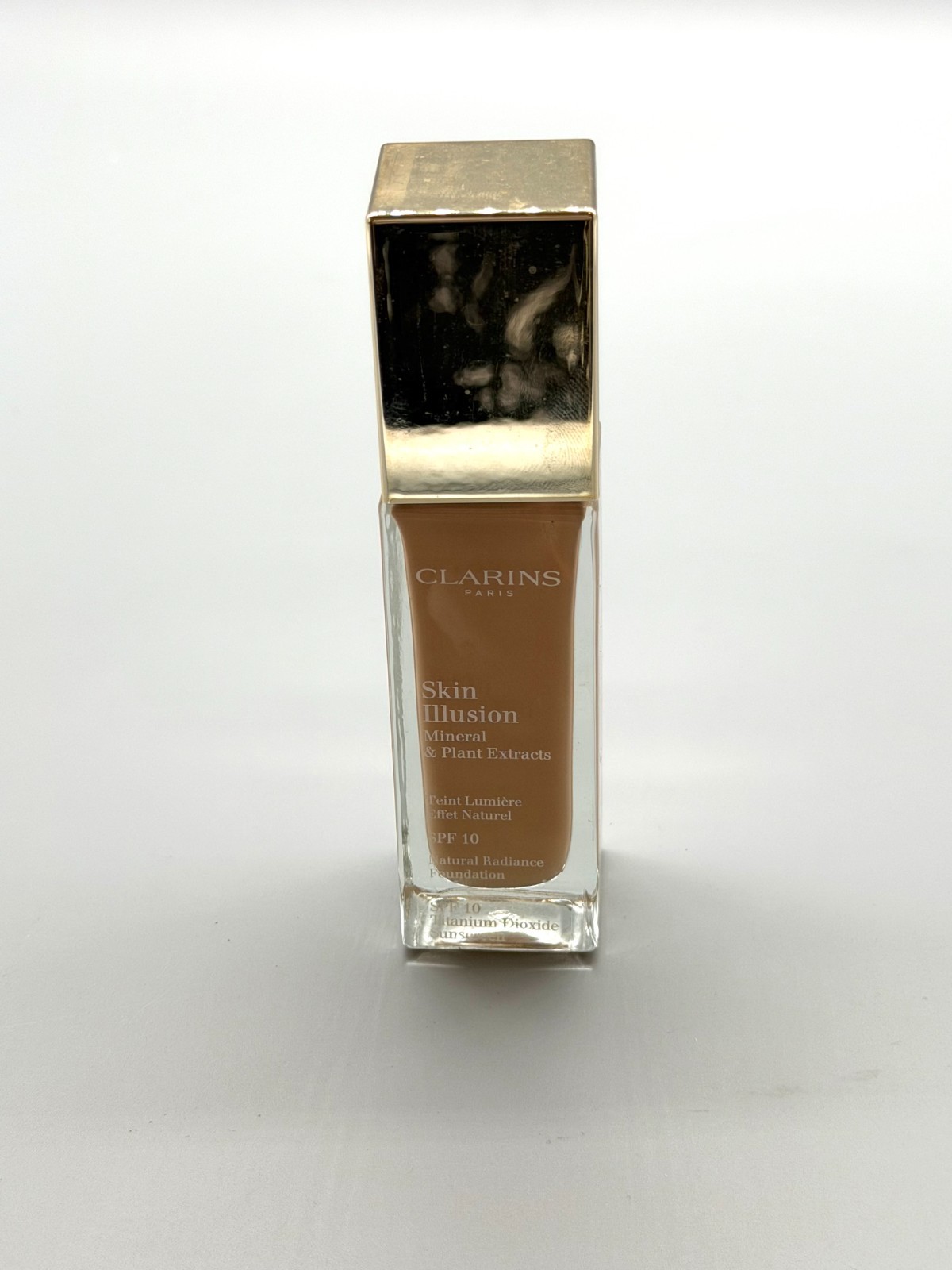 CLARINS Skin Illusion Natural Radiance Foundation Shade Amber 112 - SPF 10