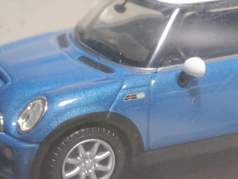 Mini Cooper S Road Signature 94248 Modellino Die cast 1/43 - Immagine 2 di 4