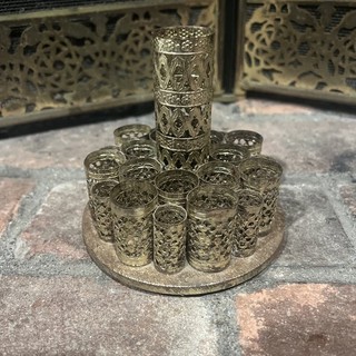 Vintage Hollywood Regency makeup/brush Holder Vanity Filigree Metal Gold tone