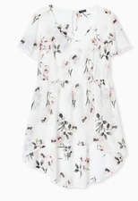TORRID WHITE FLORAL CHIFFON SHORT FLUTTER SLEEVE HI-LO TUNIC TOP PLUS Sz 4 4X