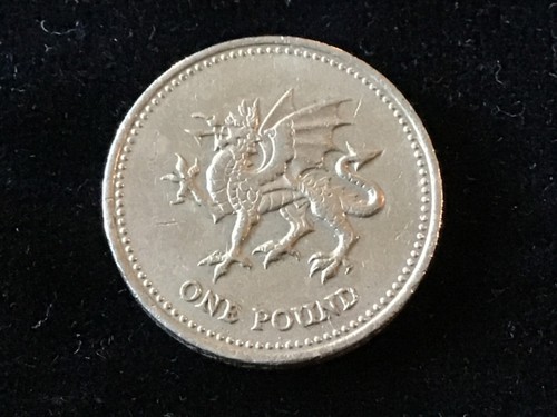 2000 British Great Britain England Pound Coin Welsh Dragon Representing Wales