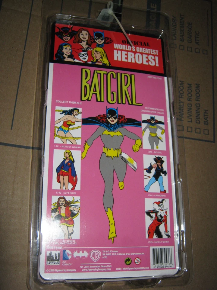DC Comics FTC Mego 8" Figuras de Acción MIP Lote de 4 Super Gals Mary Batgirl Wonder Foto 2 de 4
