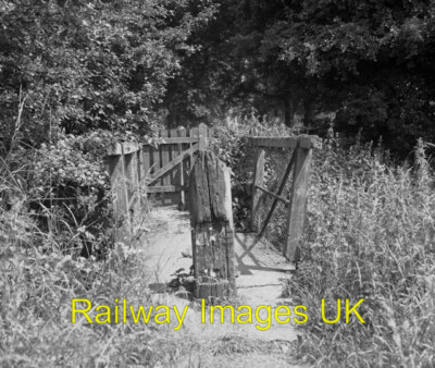 Photo - Footbridge over abandoned canal loop Newbold c1979