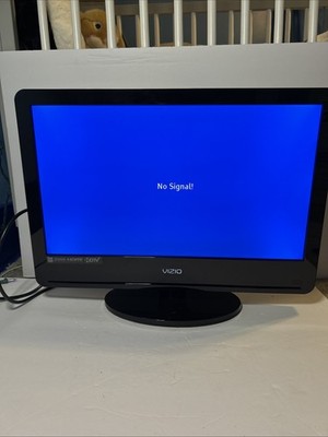Vizio VA22L 22 Inch LCD TV HDMI Flat Screen Television w/Remote