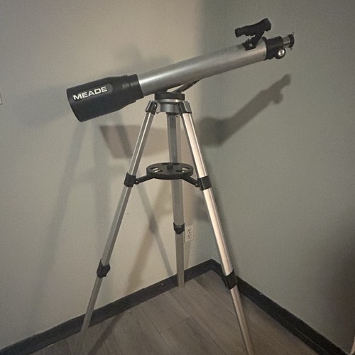 Meade 70mm Refracting Telescope With Tripod