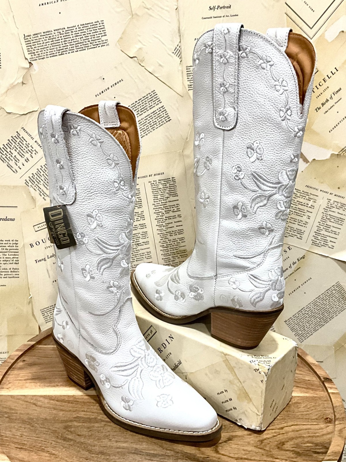 Anthropologie Dingo White 1969 Love Bug 65 30690₽