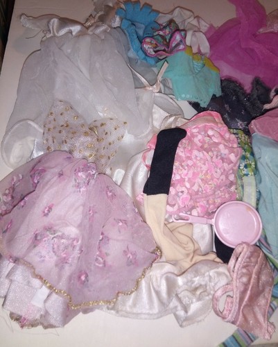 Lot of Vintage BARBIE Doll Clothes Clothing ; Accessories  - Picture 2 of 8