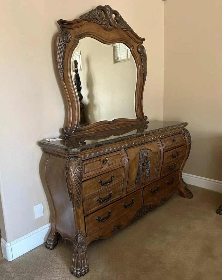 muebles michael amini usados Foto 2 de 4