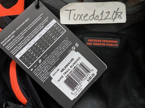 Nuovo! Nike Kiger Gilet Idratazione Trail Running TgMEDIA Nero/Cremisi - Foto 3 di 3