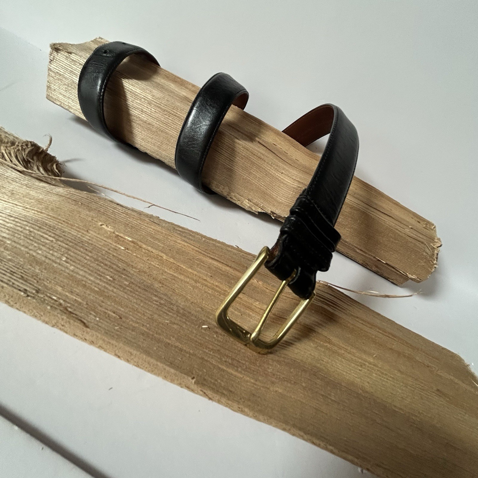 COACH Black Leather Belt Size 34 85cm with Solid Brass Buckle 1 1/8 Inch Wide Excellent Used Condition