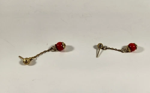 VINTAGE CARVED SALMON RED CORAL GOLD TONE EARRINGS 