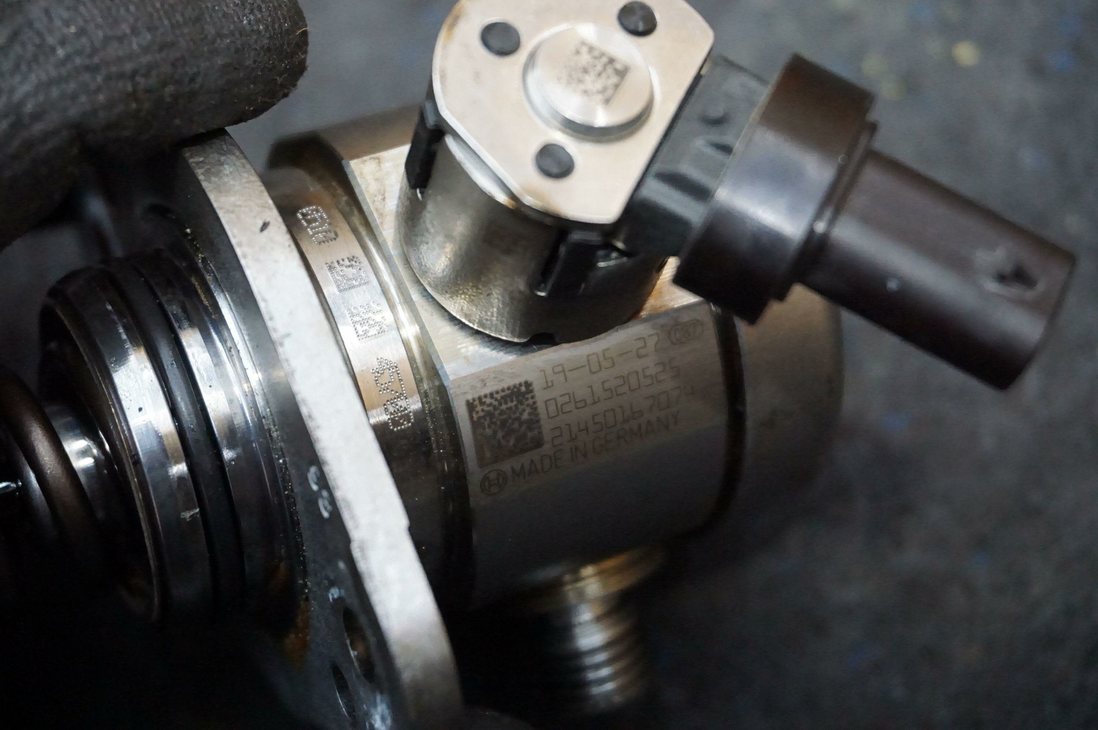 High Pressure Fuel Pump Assembly OEM 13518648183 BMW M760 2020 | eBay 