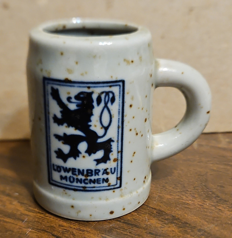 Löwenbräu München Miniature  Beer Mug, Gray Speckled 
